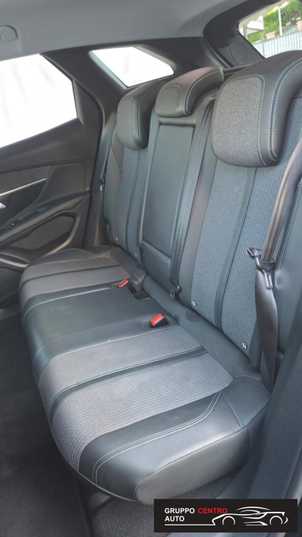 Peugeot 3008 BlueHDi 130 S&S EAT8 Allure Pack (18)
