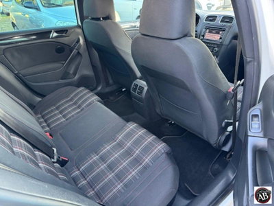Volkswagen Golf 2.0 TSI 5p. GTI (11)
