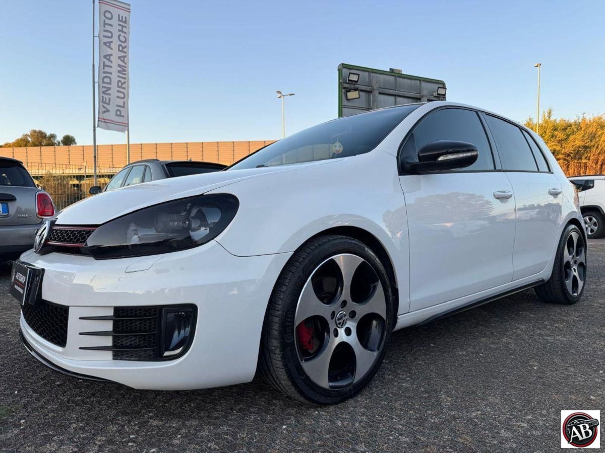 Volkswagen Golf 2.0 TSI 5p. GTI (13)