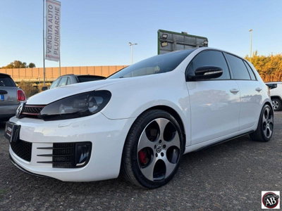Volkswagen Golf 2.0 TSI 5p. GTI (13)