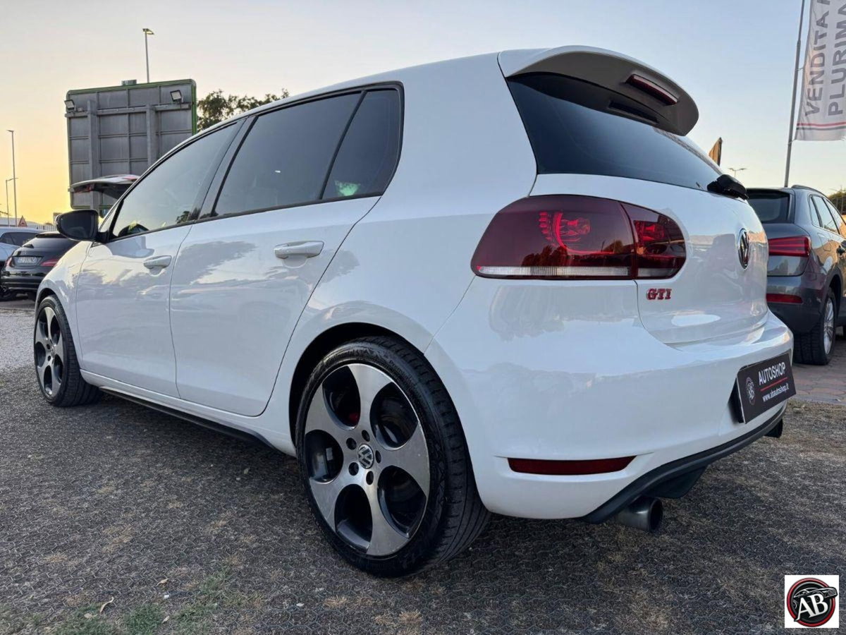 Volkswagen Golf 2.0 TSI 5p. GTI (15)