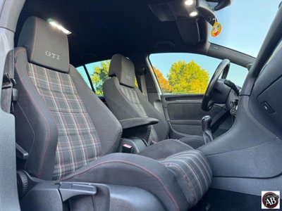 Volkswagen Golf 2.0 TSI 5p. GTI (17)