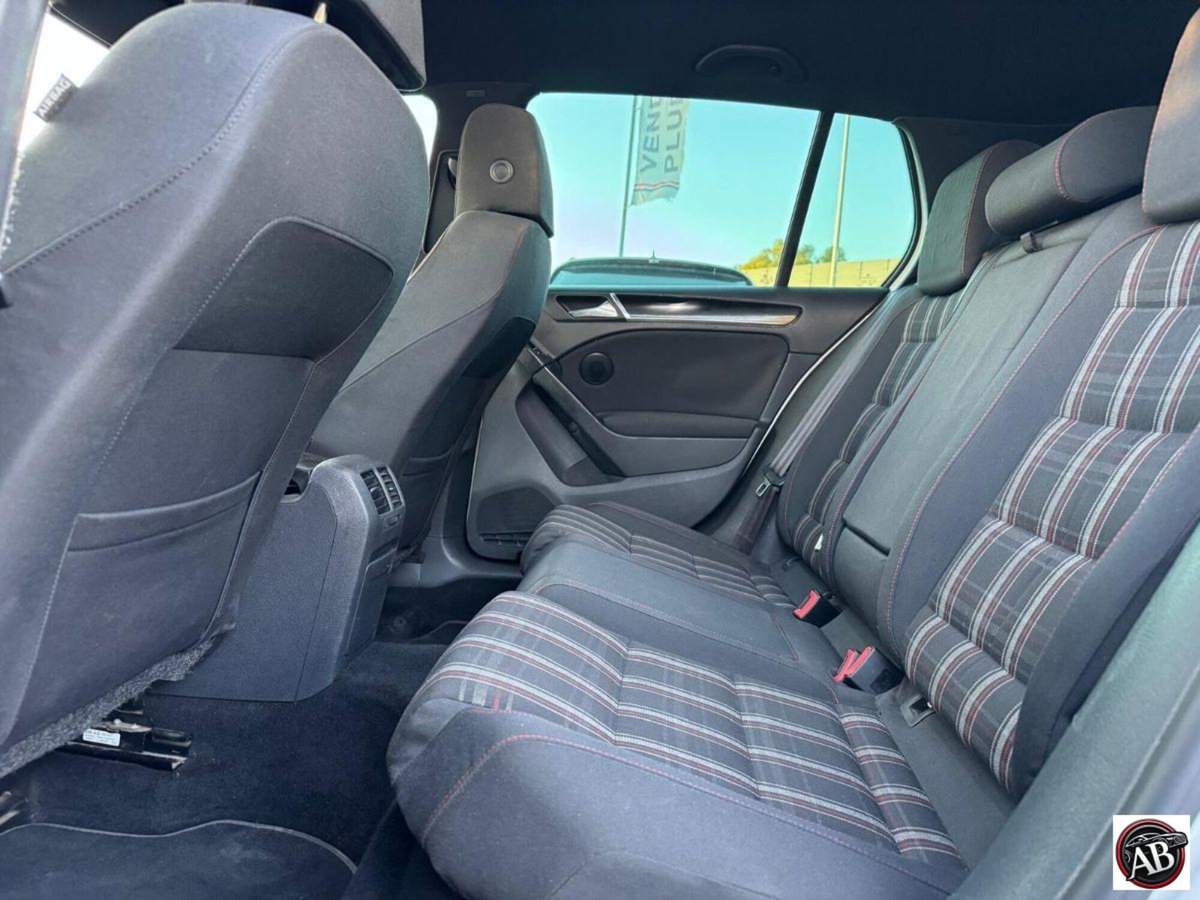 Volkswagen Golf 2.0 TSI 5p. GTI (19)
