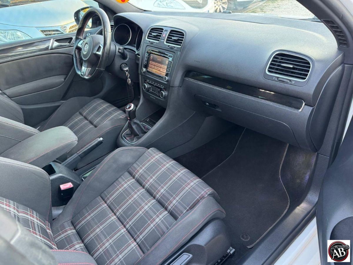 Volkswagen Golf 2.0 TSI 5p. GTI (6)