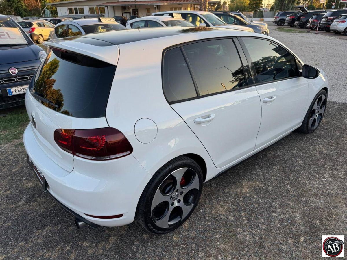Volkswagen Golf 2.0 TSI 5p. GTI (9)