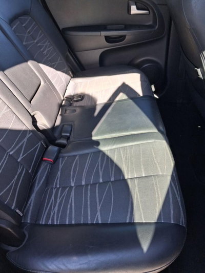 Kia Venga 1.6 CRDi VGT TX (13)