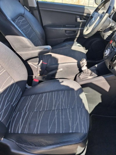 Kia Venga 1.6 CRDi VGT TX (16)