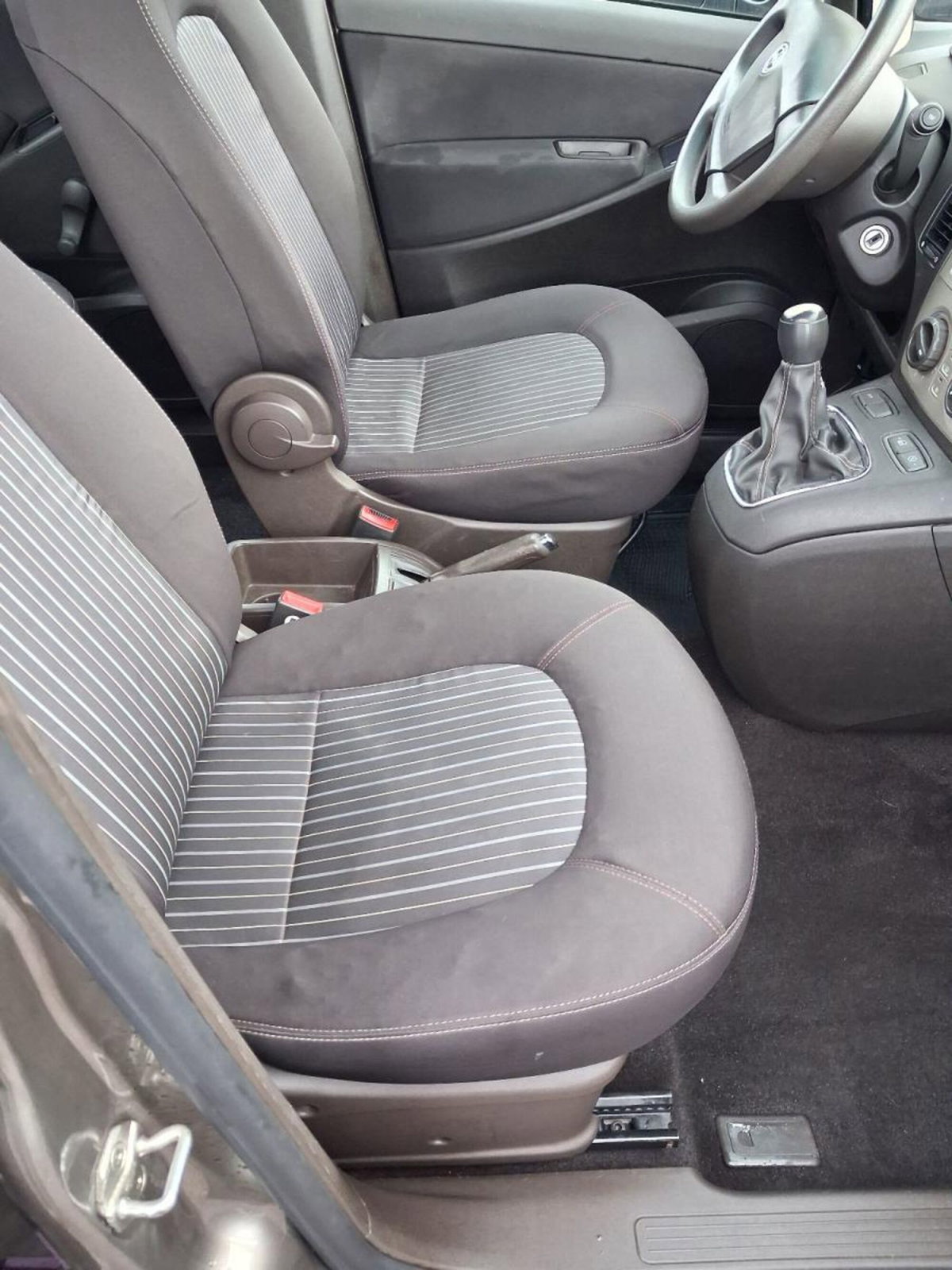 Lancia Musa 1.3 Mjt 16V 95 CV DPF Platino (13)