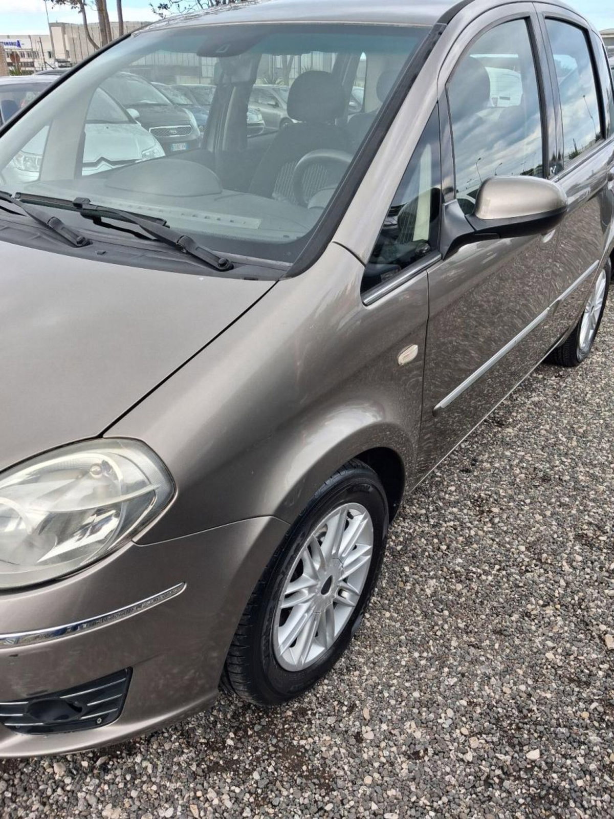 Lancia Musa 1.3 Mjt 16V 95 CV DPF Platino (3)