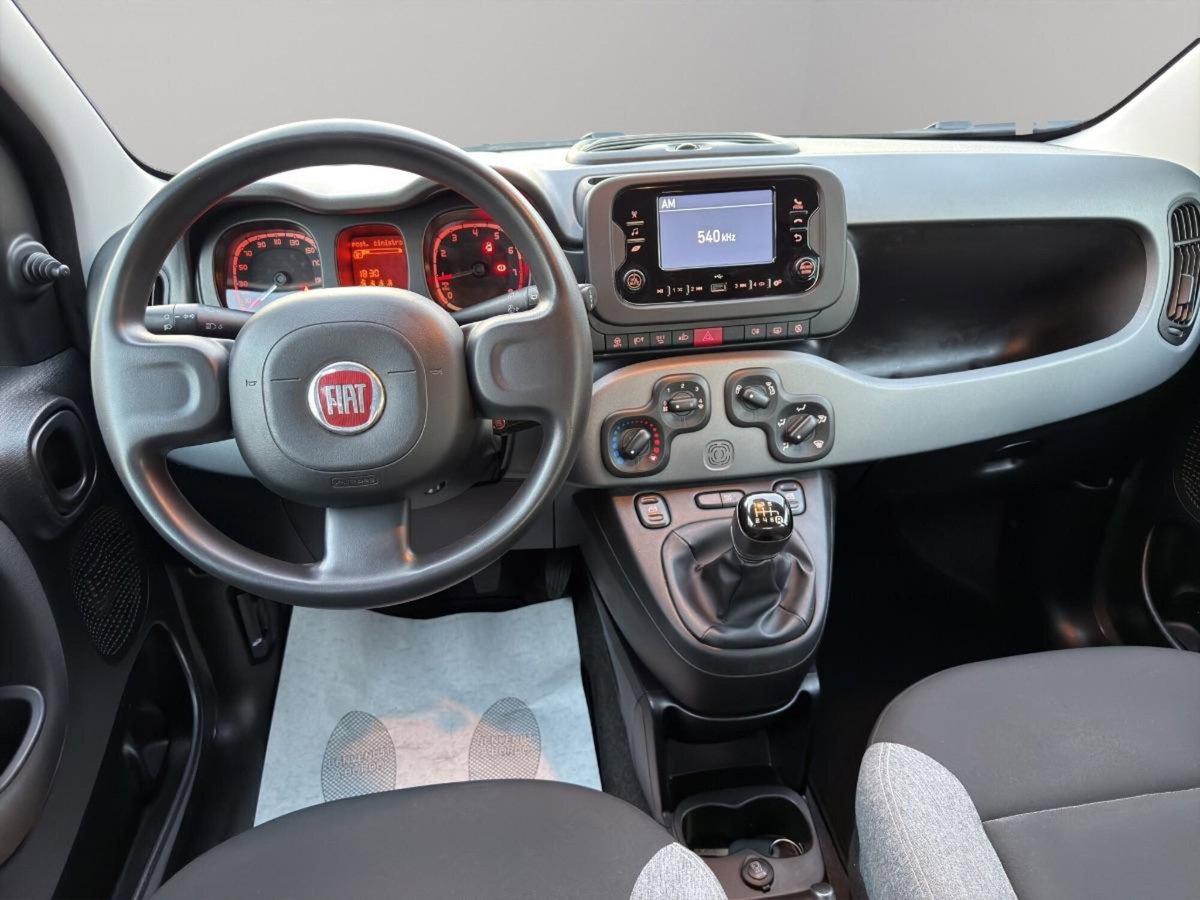 Fiat Panda 1.0 FireFly S&S Hybrid City Cross (8)