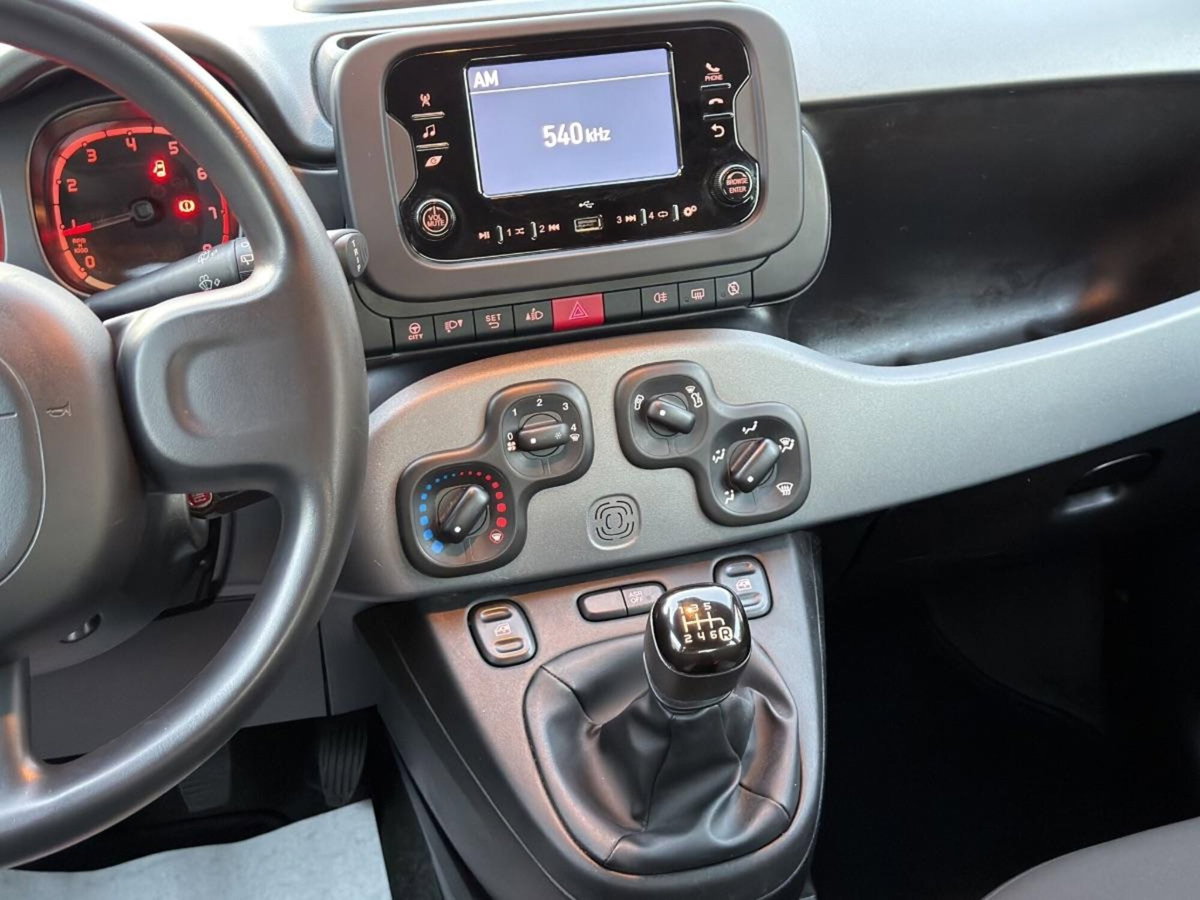 Fiat Panda 1.0 FireFly S&S Hybrid City Cross (9)