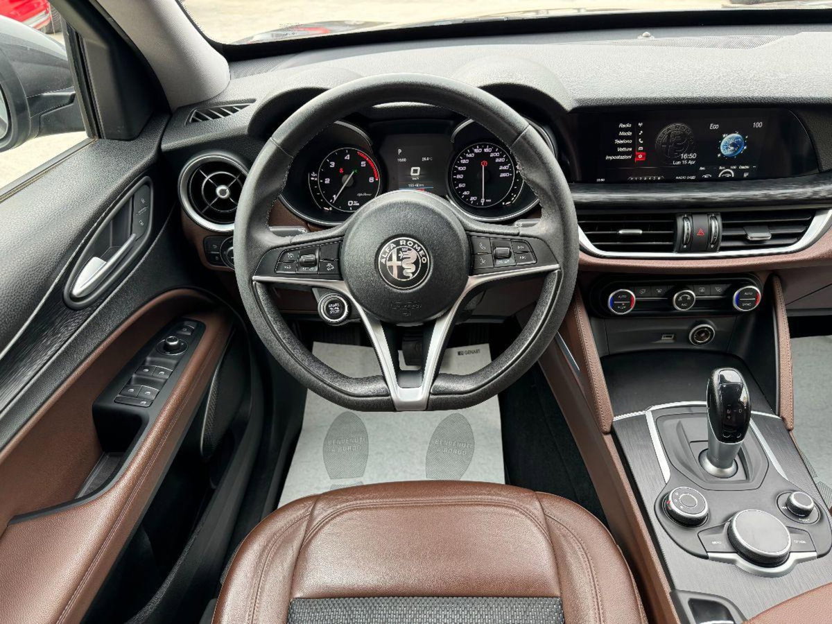 Alfa Romeo Stelvio 2.2 t Intensa Q4 210cv auto (11)