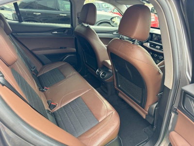 Alfa Romeo Stelvio 2.2 t Intensa Q4 210cv auto (14)