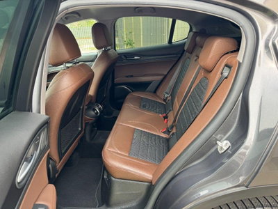 Alfa Romeo Stelvio 2.2 t Intensa Q4 210cv auto (8)