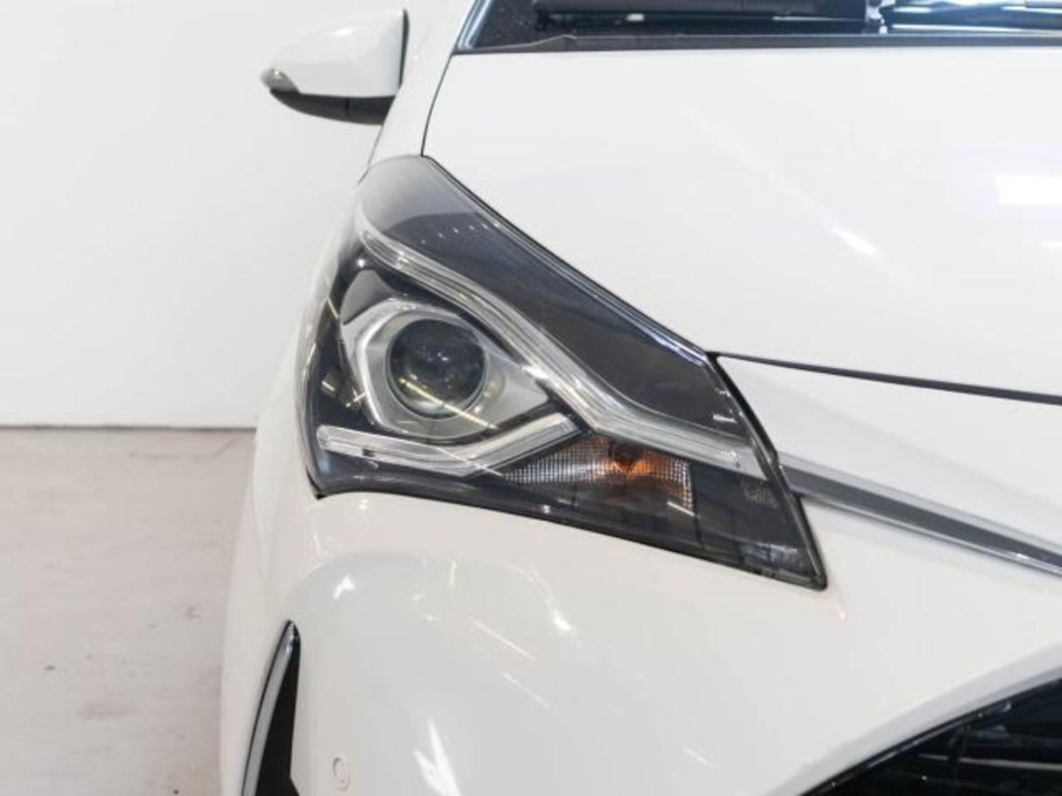 Toyota Yaris 1.5 Hybrid 5 porte Y20 Bitone (7)