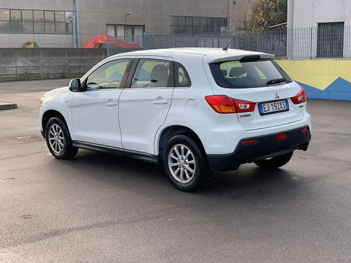 Mitsubishi ASX 1.8 DI-D 150 CV 4WD Intense Panoramic (4)