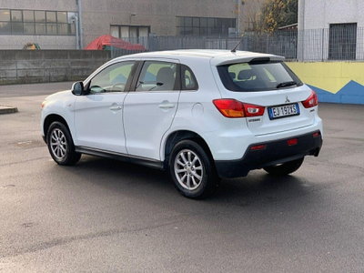 Mitsubishi ASX 1.8 DI-D 150 CV 4WD Intense Panoramic (4)