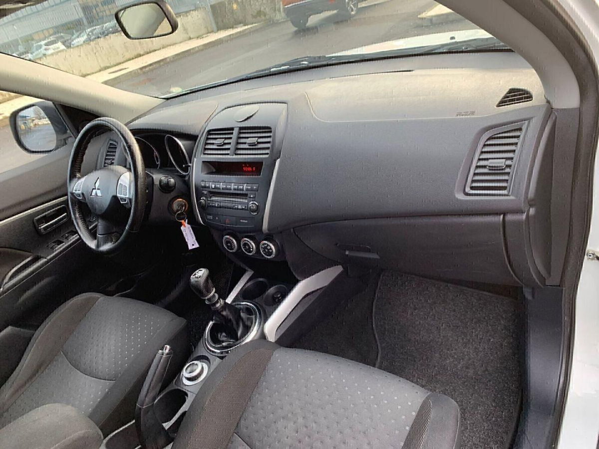 Mitsubishi ASX 1.8 DI-D 150 CV 4WD Intense Panoramic (9)