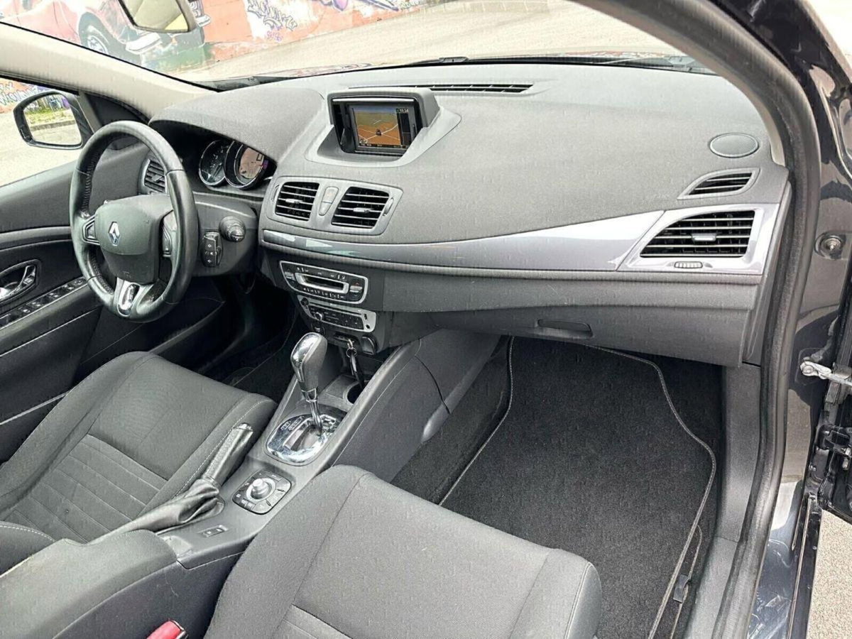 Renault Mégane SporTour 1.5 dCi 110CV SporTour Wave (10)