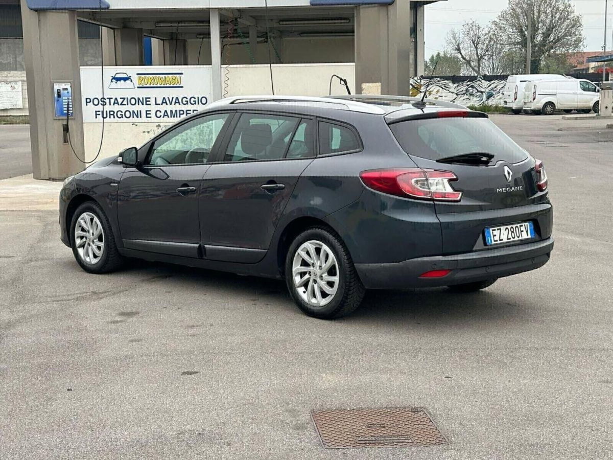 Renault Mégane SporTour 1.5 dCi 110CV SporTour Wave (4)