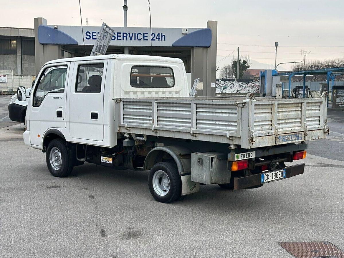 Kia K2500 2.5 TDI DC Autocarro (4)