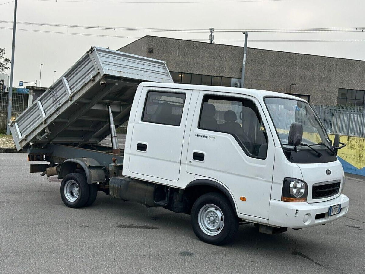 Kia K2500 2.5 TDI DC Autocarro (5)