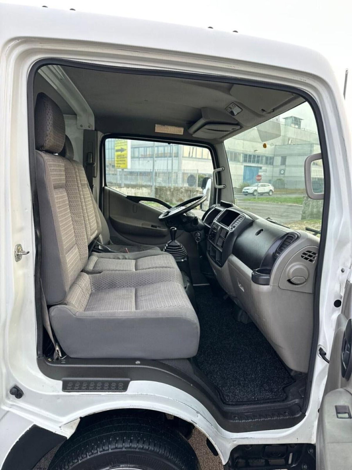 Nissan Cabstar 35.15 3.0 TDI PL-RG Cabinato Premium (11)