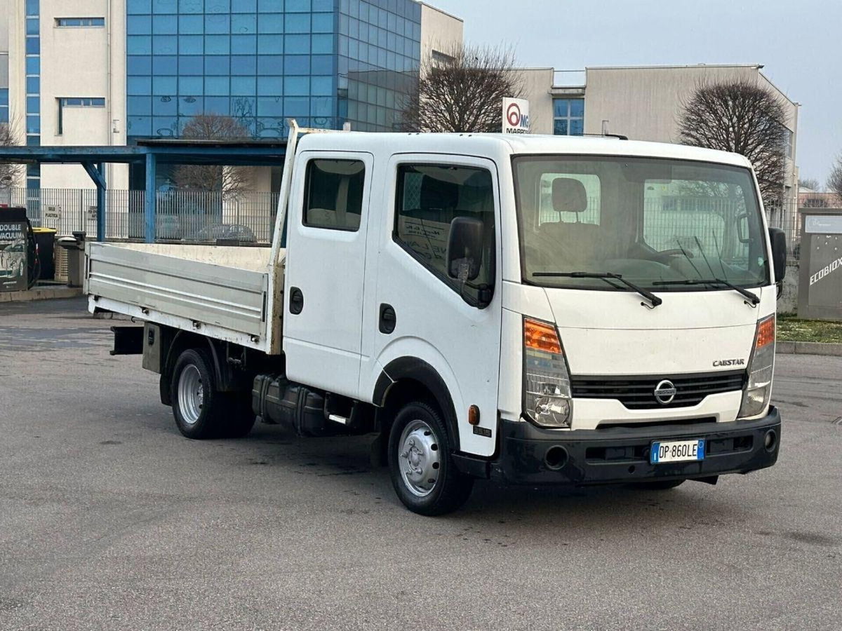 Nissan Cabstar 35.15 3.0 TDI PL-RG Cabinato Premium (2)