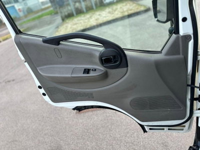 Nissan Cabstar 35.15 3.0 TDI PL-RG Cabinato Premium (9)