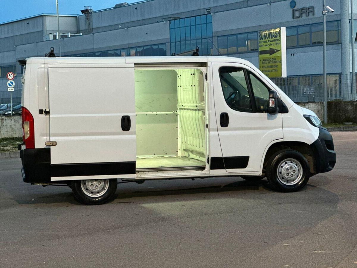 Peugeot Boxer Furgone 328 2.2 BlueHDi 120 S&S PC-TN Furgone Premium (14)