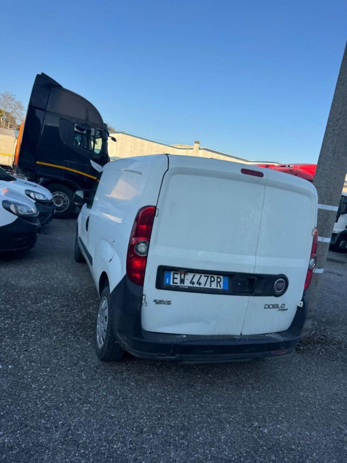 Fiat Doblò Furgone 1.4 T-Jet Natural Power PL-TN Cargo Maxi Lamierato (4)