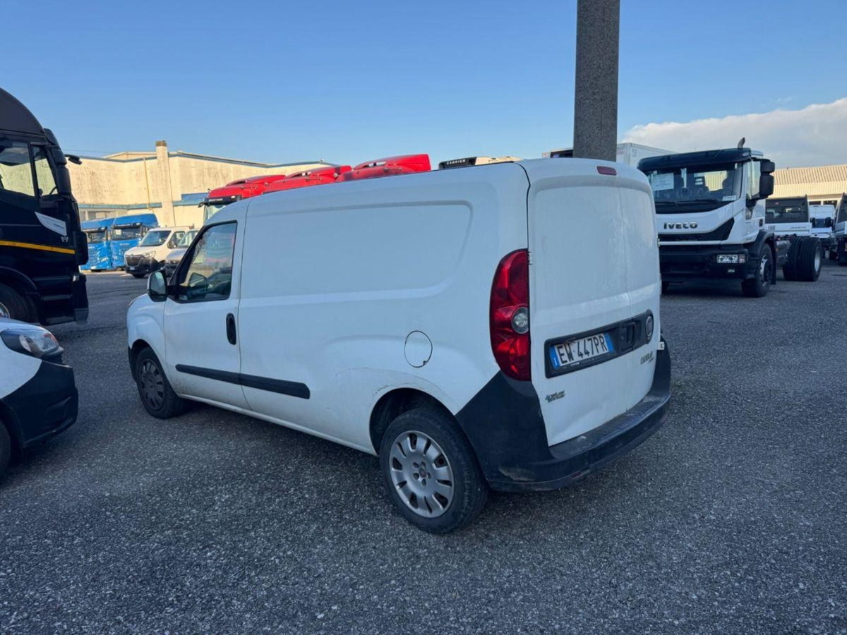 Fiat Doblò Furgone 1.4 T-Jet Natural Power PL-TN Cargo Maxi Lamierato (8)