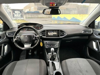 Peugeot 308 BlueHDi 120 S&S EAT6 GT Line (8)
