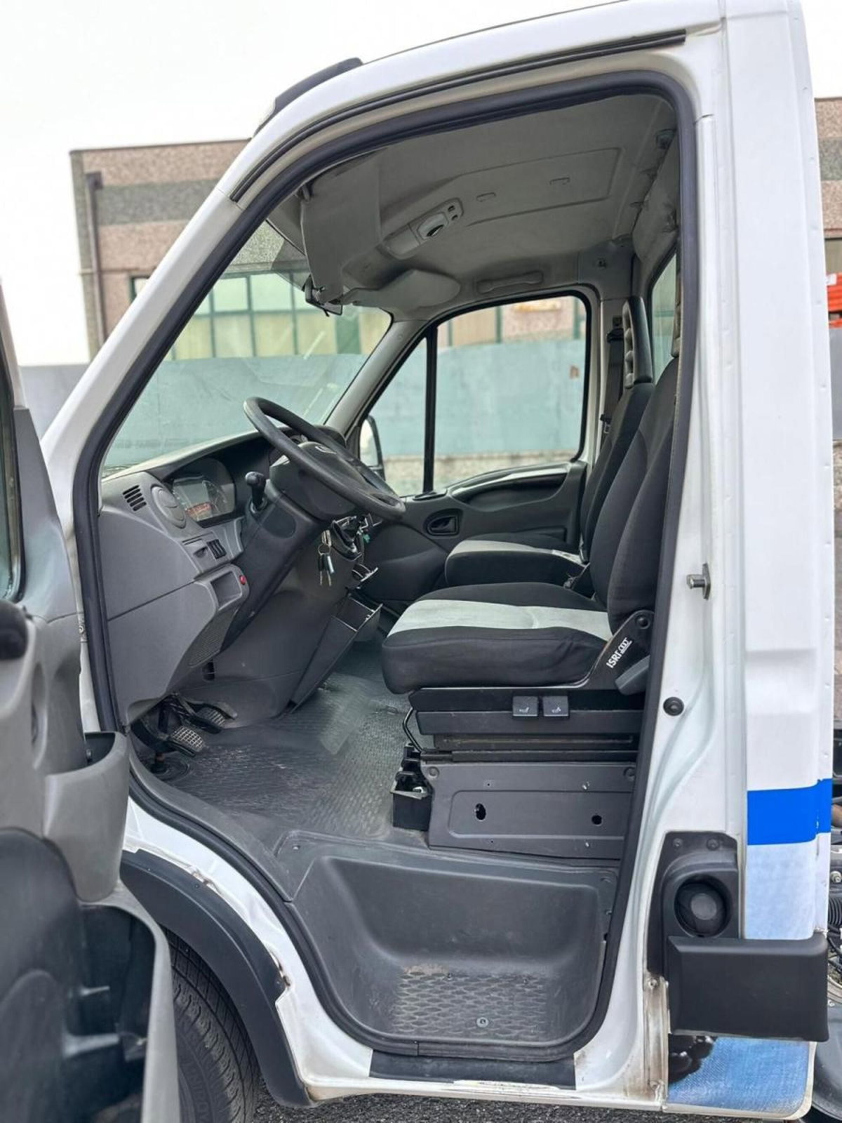 Iveco Daily Telaio 35C14G BarTor3.0 metano PM-RG Cab. (5)