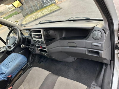 Iveco Daily Telaio 35C17 3.0 HPT PL-RG Cabinato (10)