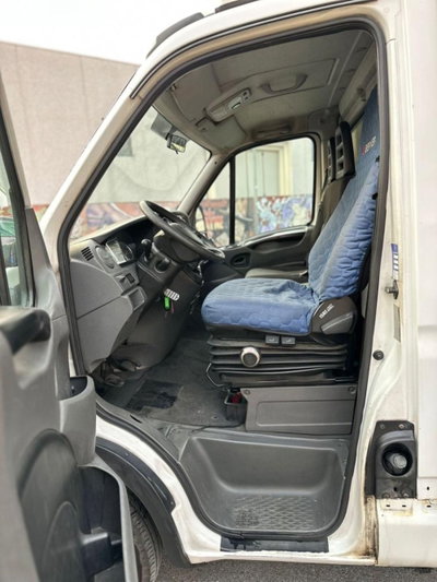 Iveco Daily Telaio 35C17 3.0 HPT PL-RG Cabinato (6)