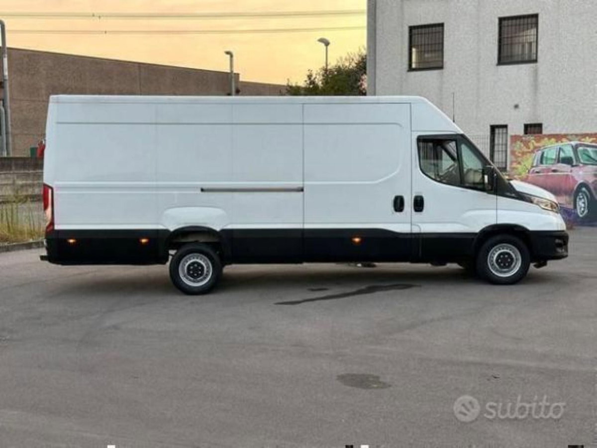 Iveco Daily Furgone 35S16V 2.3 HPT PLM-TA Furgone (11)