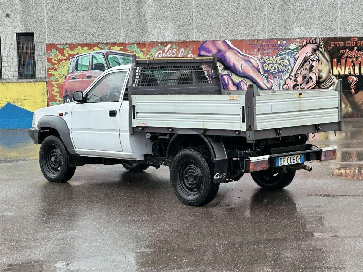 Tata Pick Up Pick-up 2.0 TDI 4x2 PC (3)