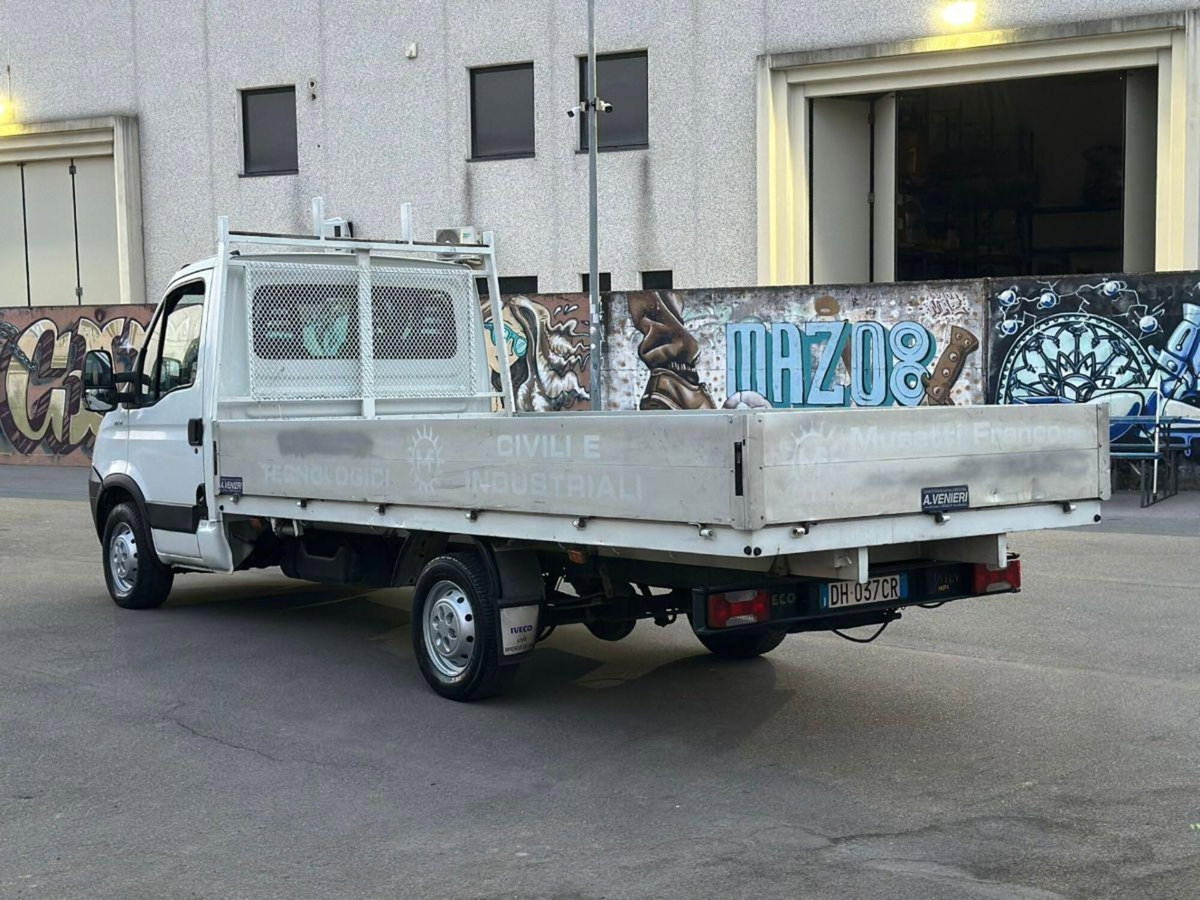 Iveco Daily Telaio 35S12 2.3 Hpi PC Cabinato (4)