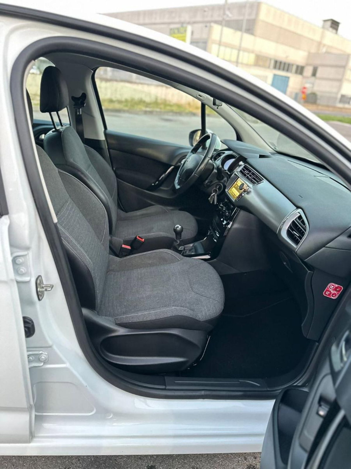 Citroen C3 PureTech 82 Exclusive (11)