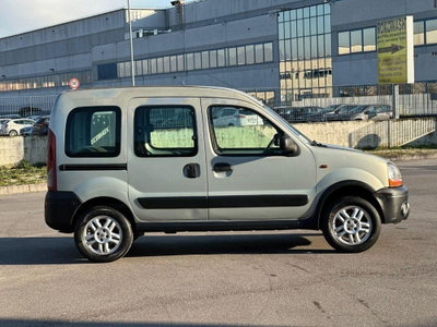 Renault Kangoo 1.9 dCi 4x4 4p. Authentique (15)