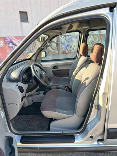 Renault Kangoo 1.9 dCi 4x4 4p. Authentique (5)