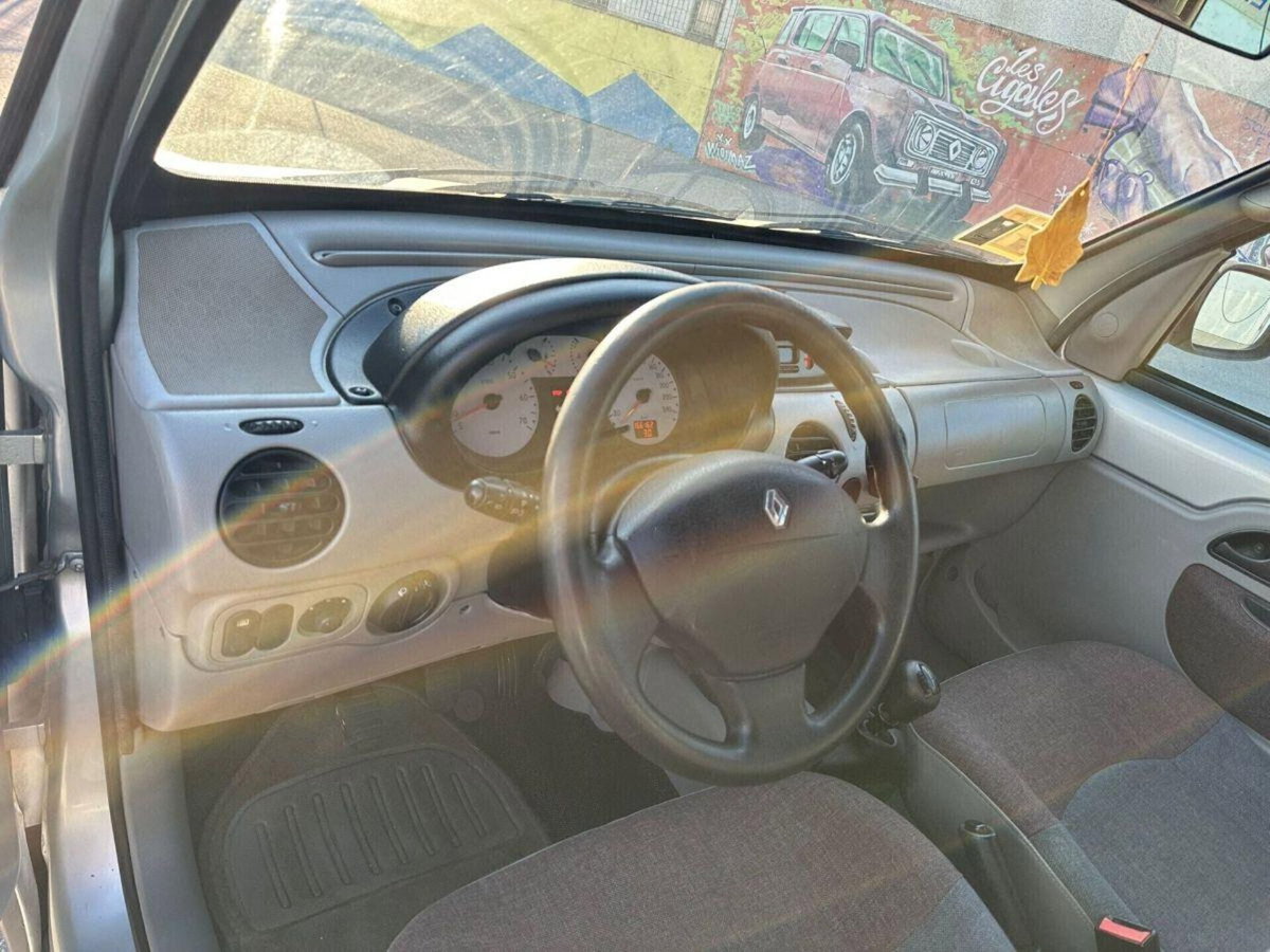 Renault Kangoo 1.9 dCi 4x4 4p. Authentique (6)