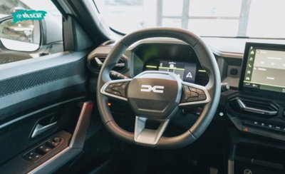 Dacia Duster 1.2 mild hybrid Journey 140cv (9)
