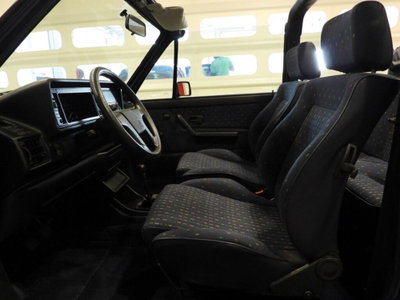 Volkswagen Golf Cabrio 1800i cat Young (3)