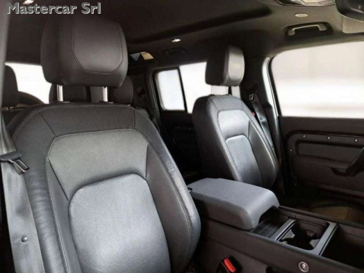 Land Rover Defender 110 3.0d i6 mhev X-Dynamic HSE awd 250cv auto (10)