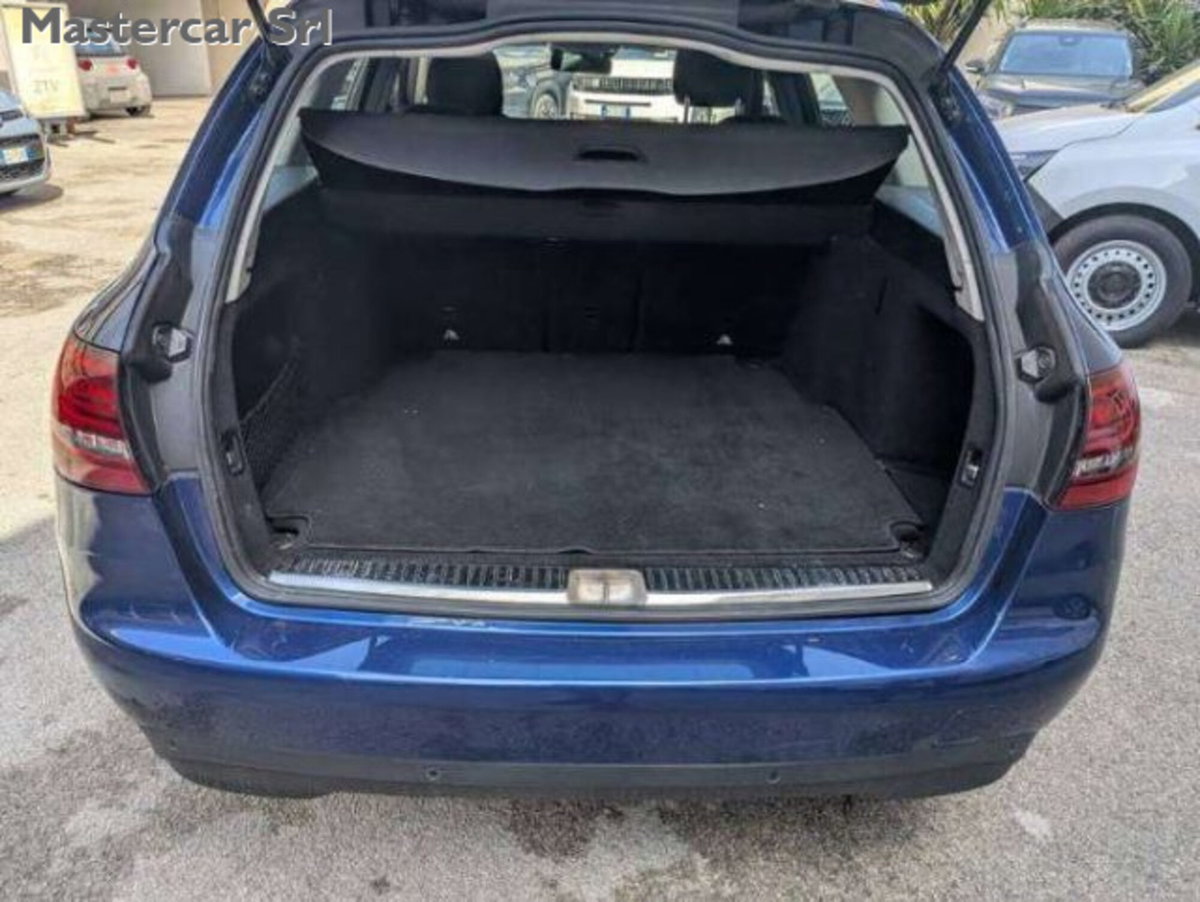 Mercedes-Benz Classe C Station Wagon 200 d Sport (14)