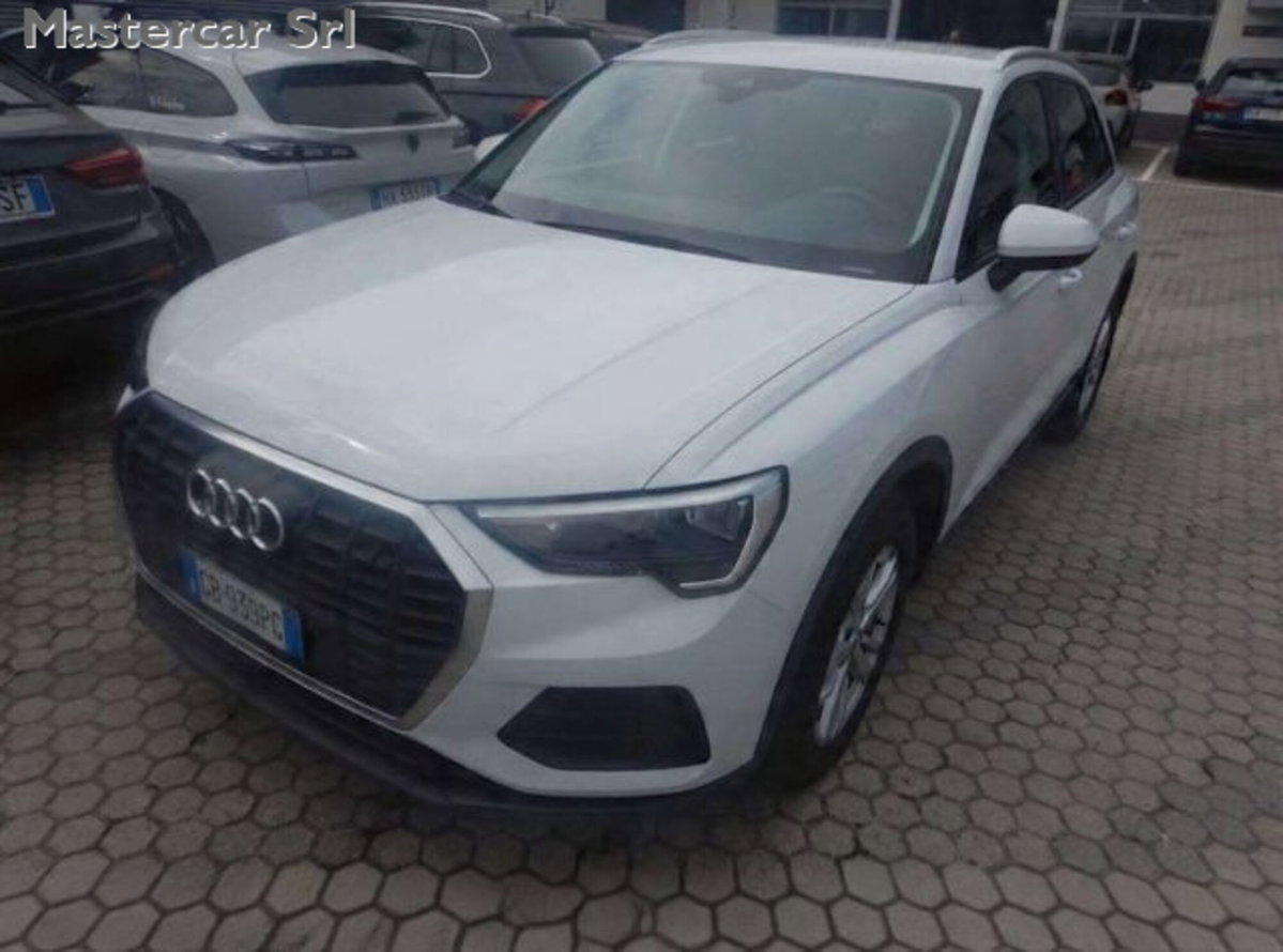 Audi Q3 40 2.0 tfsi Business quattro s-tronic (2)