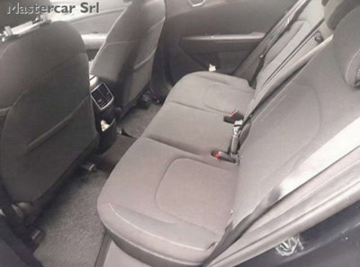 Kia Sportage 1.6 crdi mhev Business dct (7)
