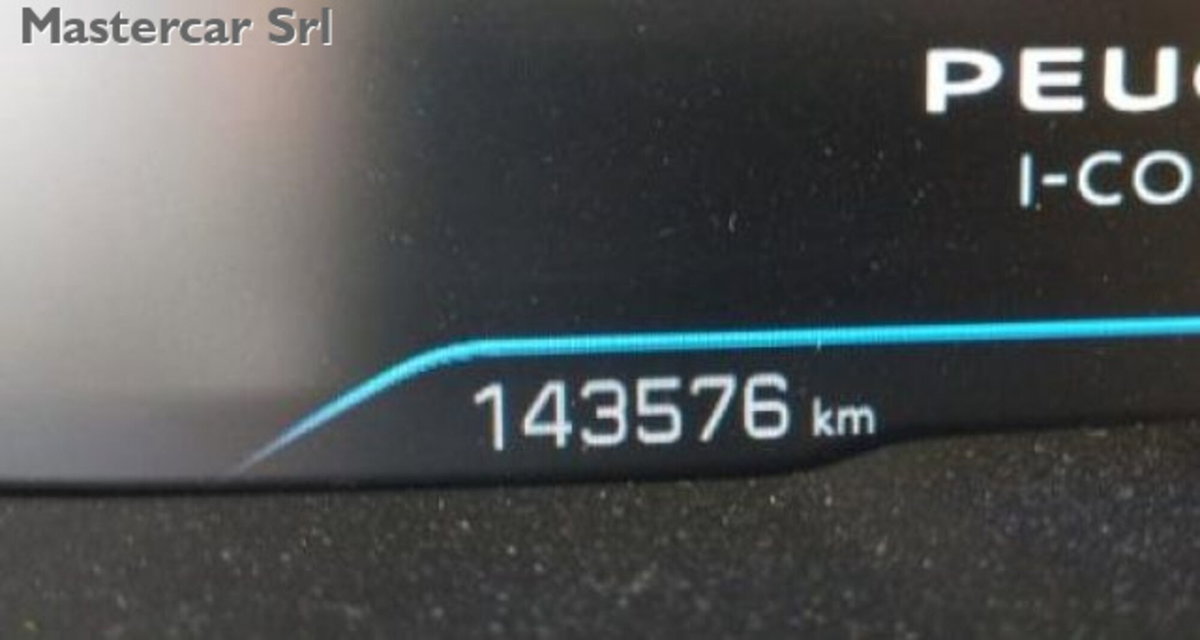 Peugeot 3008 BlueHDi 130 S&S Business (10)